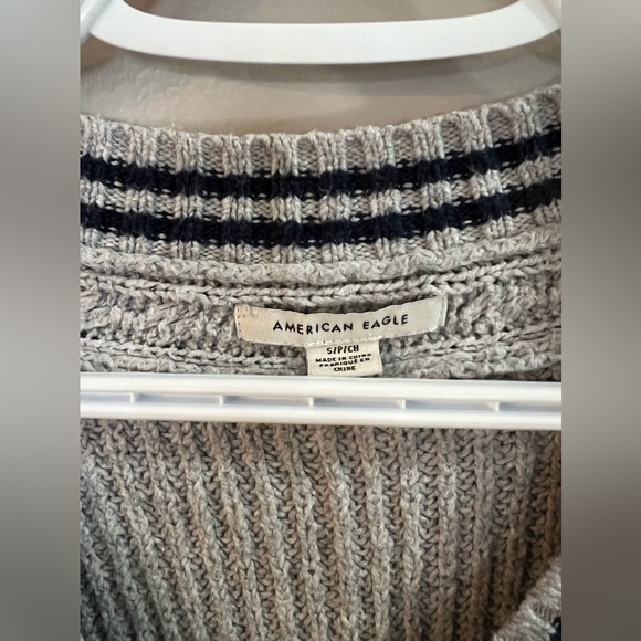 American Eagle knit sweater - Picture 3 of 3